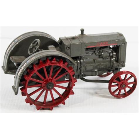 CASE STEEL WHEEL DIECAST TRACTOR