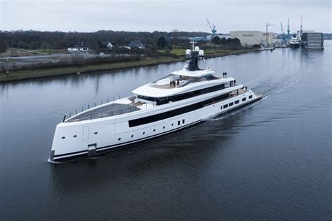 Lürssen sends new yacht Cali to sea trials