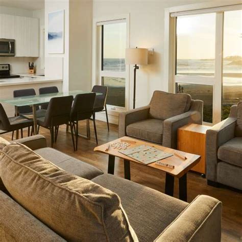 One Bedroom Oceanside Suite - Pacific Sands