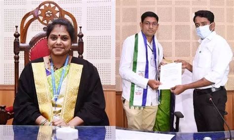 Kakinada Siva Prasanna Elected New Mayor Of KMC