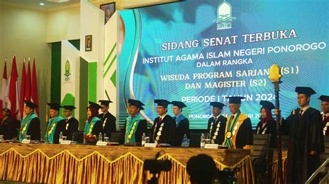 Fakultas Syariah Dalam Wisuda Iain Ponorogo Tahun Periode I