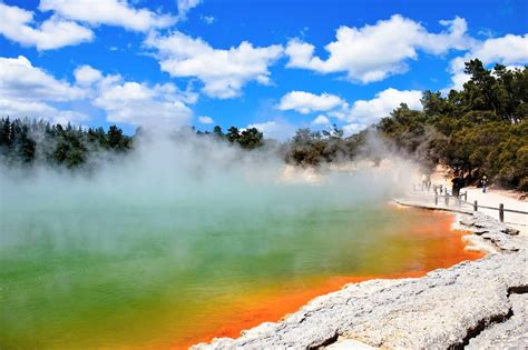 Exploring Wai-O-Tapu Geothermal Wonderland - Explore Shaw