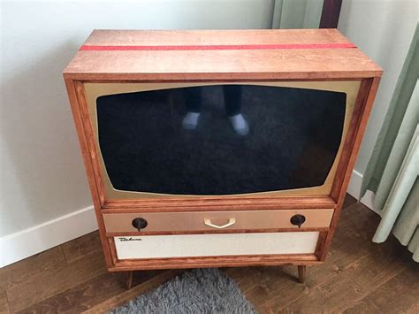 Jeff builds a midcentury modern TV cabinet for his flat-screen TV ...