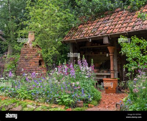 The Dialaflight Potters Garden Stock Photo Alamy