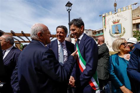 Matteo Renzi E Vincenzo De Luca Si Incontrano Di Nuovo Ad Ercolano