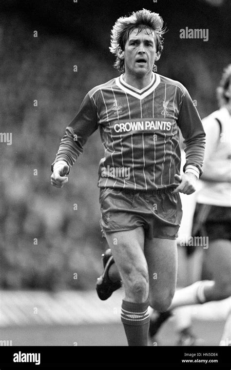 Kenny dalglish liverpool hi-res stock photography and images - Alamy