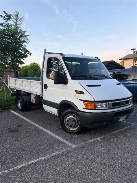 Iveco Daily C Ribaltabile Trilaterale Htm In Vendita In