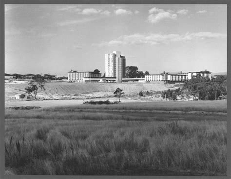 Circumnavigating the citadel: Monash University Clayton campus ...