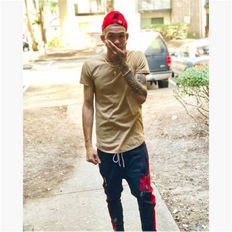 Stream Sammy Plug Feat. HollywoodFishsticks-I Know You Dont by HollywoodFishsticks | Listen