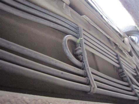 Пластмассовая защита низа кузова — Renault Laguna III, 1,5 л, 2010 года ...