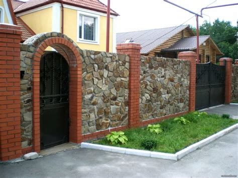 Забор из камня под ключ - установка каменных заборов в Москве