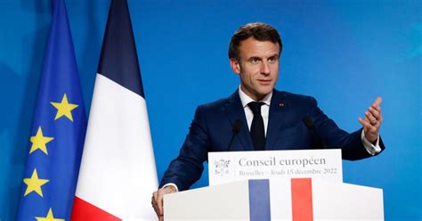 Macron będzie dzwonił do Putina Wezwę go do zaprzestania bombardowań