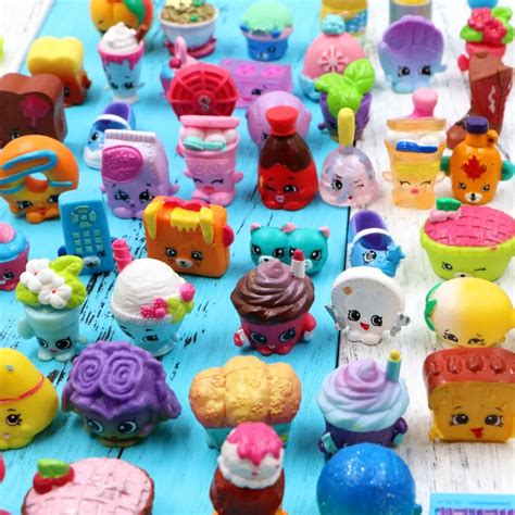 100pcs1lot New Arrial Fruit Tools Catoon 1 3cm Action Figures Toys