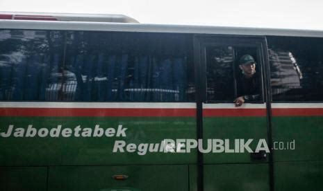 Penurunan Jumlah Penumpang Angkutan Umum Di Jakarta Republika Online