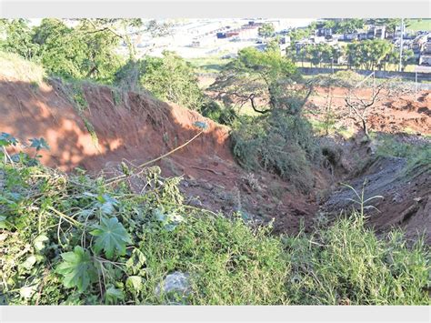 [PHOTOS] Landslide damage poses danger | Southlands Sun