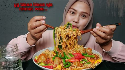 Mantep Xx Hujan Gini Bungkus Mie Nyemek Pedas Bakso Extra Rawit