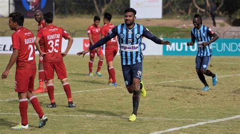 I League Minerva Punjab Fc Regain Top Spot After 3 2 Win Over Shillong