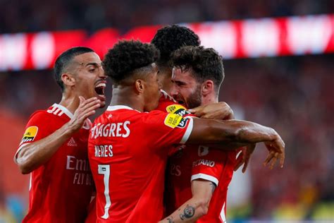 I Liga Benfica pode sagrar se campeão mas tem de esperar pela ajuda