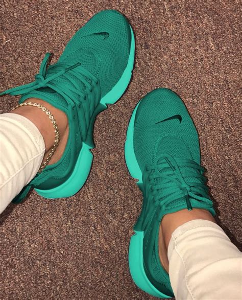 Pin By Tiffany Ferguson On Shoes Nike Tennis Shoes Outfit Cute Nike Shoes Adidas Shoes Women