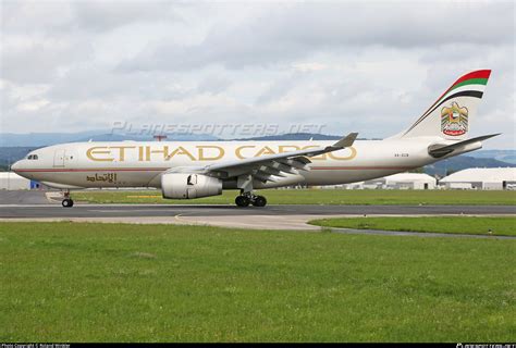 A Dcb Etihad Airways Airbus A F Photo By Roland Winkler Id