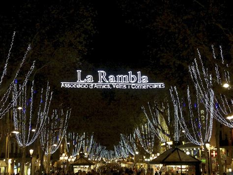 Living Spirit - The Adventure: Barcelona Christmas Lights and Market.