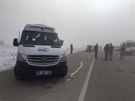 Hakkari Yüksekova kara yolunda kaza Ölü ve yaralılar var Haberler