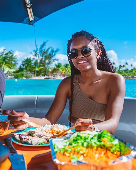 Le bateau barbecue - BBQ BOAT