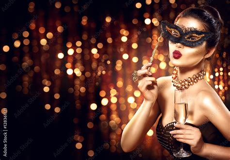 Sexy Venetian Masquerade Costumes