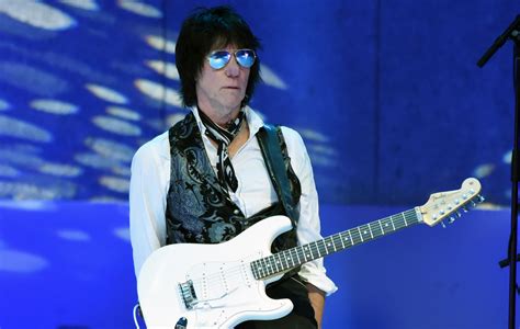 Fallece el guitarrista Jeff Beck a los 78 años Infórmate y más