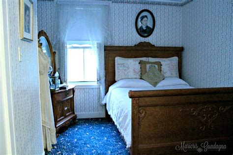 Zensible Mama A Spine Tingling Tour Of Lizzie Bordens Historic House