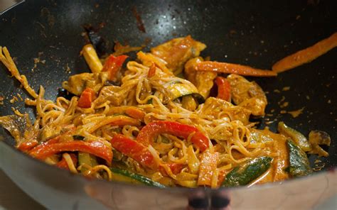 pad thai legumes poulet Nouilles sautées Recette asiatique