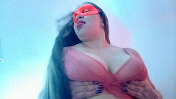 Camarera Del Bar Masajea Sus Senos Para Su Cliente Y Queda Mudo FULL ON XRED SHEER XVIDEOS