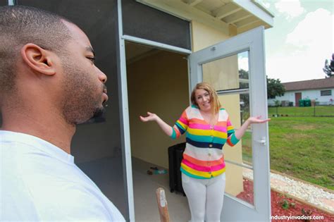 Horny Milf With Big Tits Desiree De Luca Blows A Bbc And Takes It Deeply Coedcherry