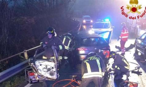 Scontro Fra Auto Questa Mattina Un Morto E Due Feriti