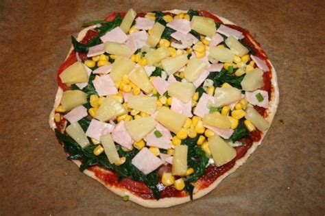 bunte Pizza m Quark Öl Teig Rezept mit Bild kochbar de