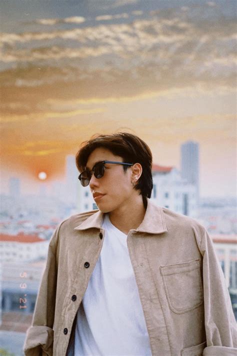 Dậy thì trổ mã điển trai như hot boy giờ con trai Vân Dung trông quá khác lạ ai nhìn cũng giật