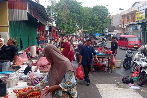 Harga Cabai Merah Di Pasar Tradisional Lebak Banten Capai Rp Ribu Per