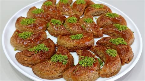 Baklava Tadında Ay Tatlısı Hem Kolay Hemde Çok Lezzetli Ceylan