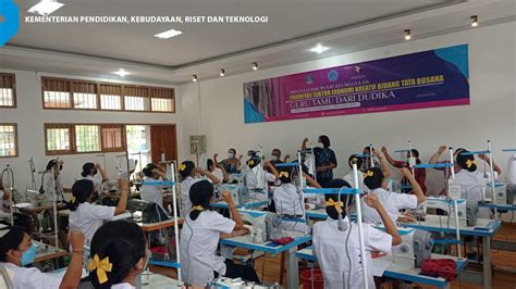 Skema Baru SMK Pusat Keunggulan Intensif Libatkan Industri Info Tempo