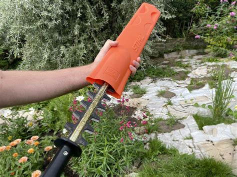 Review Stihl HLA 86 Telescopic Battery Powered Hedge Trimmer Jack