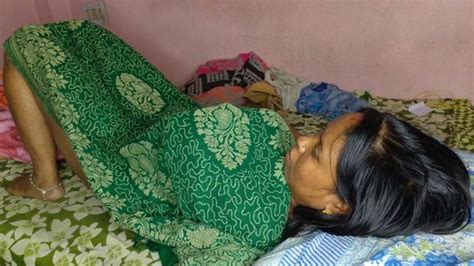 Desi Aunty Ko Raat Me Bohat Maje Se Pela Achha Laga Old Man Teen Porn XHamster