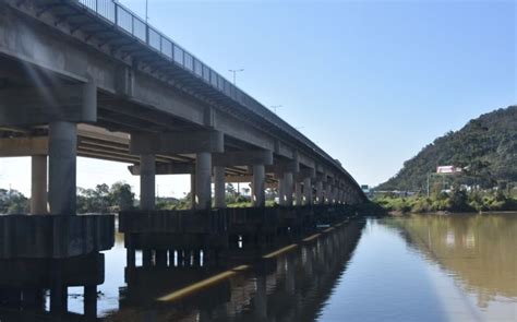 Empres Rios Querem Novo Projeto Pra Ponte Da Sobre O Rio Itaja A U