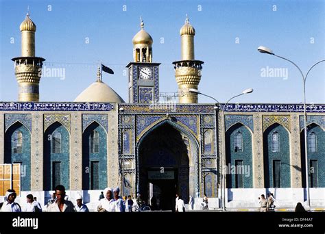 Karbala Imam Hussein Mosque Hi Res Stock Photography And Images Alamy