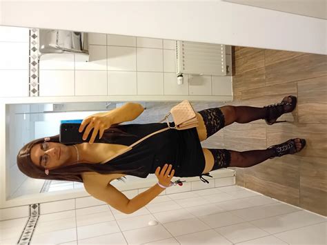 Slutted Out 17 Nude Pics XHamster