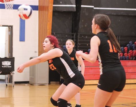 Middle School Volleyball Teams Compete At Grand Canyon Williams Grand