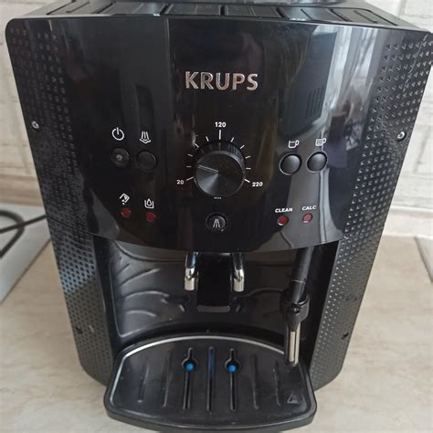 Кавомашина Krups Essential Roma Black EA81: 3 900 грн. - Кавоварки ...