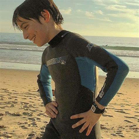 Pin By On F I V E Hot Actors Future Boyfriend Best Umbrella