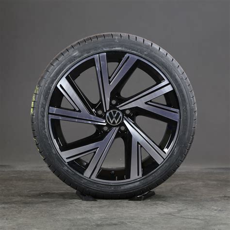 18 Inch Summer Wheels Original VW Golf 8 VIII Bergamo 5