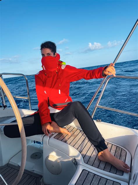 Sailing Outfit: What to Wear Sailing — When Sailing - Boat Life Blueprint