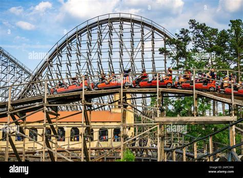 Six Flags Great Adventure Nj Hi Res Stock Photography And Images Alamy